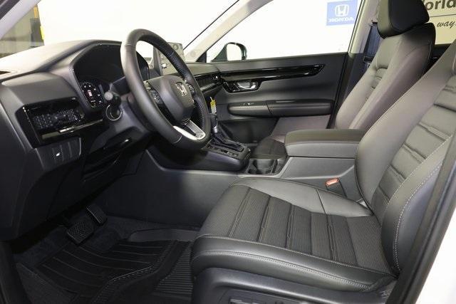 Photo of 2026 Platinum White Pearl Honda CR-V