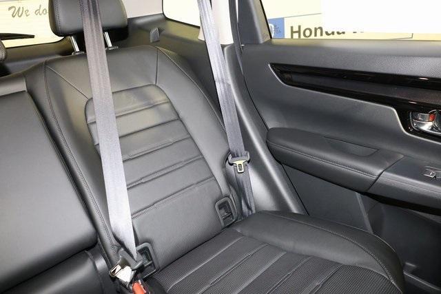 Photo of 2026 Platinum White Pearl Honda CR-V
