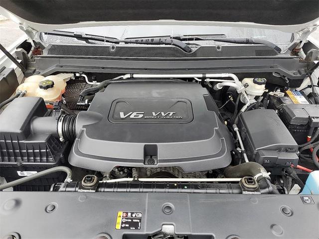 Photo of 2016 Summit White GMC Canyon