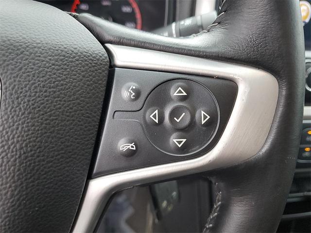 Photo of 2016 Summit White GMC Canyon
