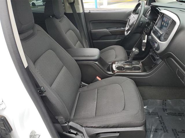 Photo of 2016 Summit White GMC Canyon