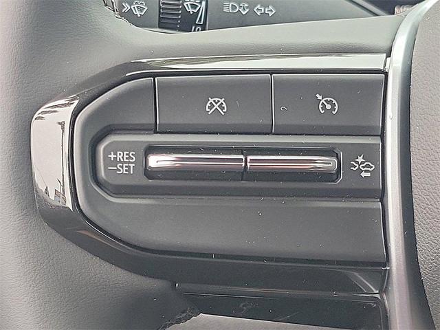 Photo of 2025 Radiant Red Tintcoat Chevrolet Colorado