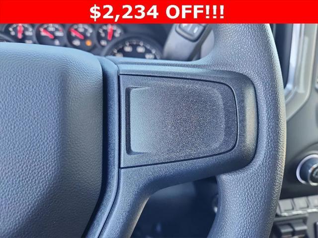 Photo of 2025 Summit White Chevrolet Silverado 3500