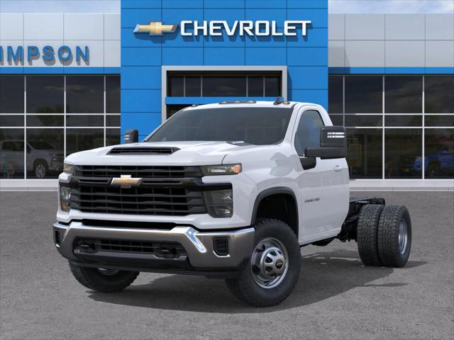 Photo of 2025 Summit White Chevrolet Silverado 3500