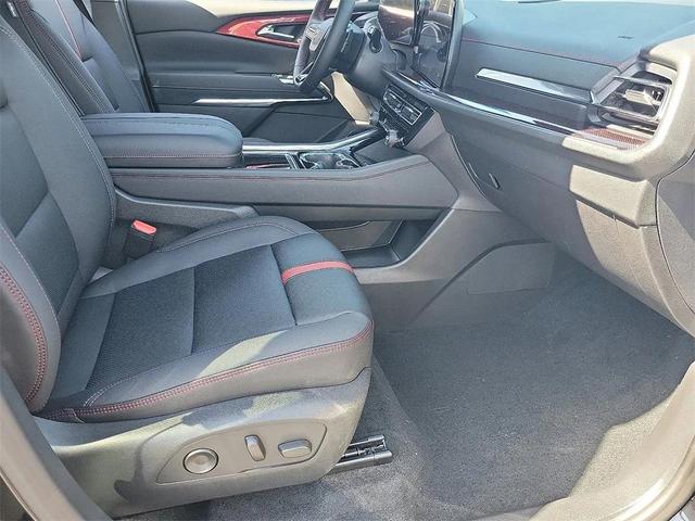 Photo of 2026 Mosaic Black Metallic Chevrolet Traverse