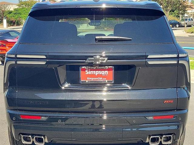 Photo of 2026 Mosaic Black Metallic Chevrolet Traverse
