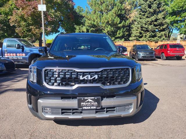 Photo of 2023 Ebony Black Kia Telluride