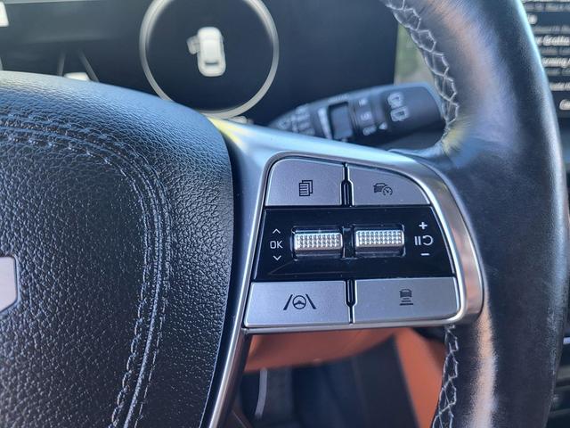 Photo of 2023 Ebony Black Kia Telluride