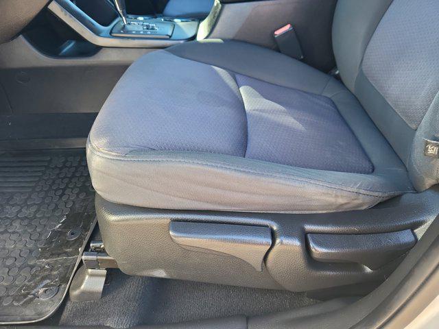 Photo of 2012 Bright Silver Kia Sorento