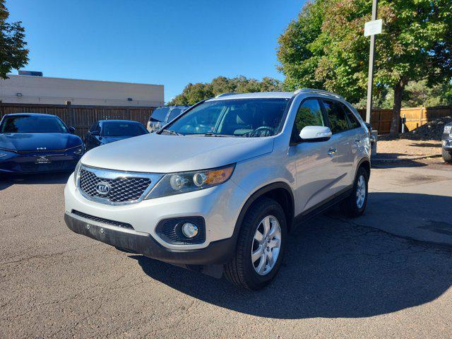 Photo of 2012 Bright Silver Kia Sorento