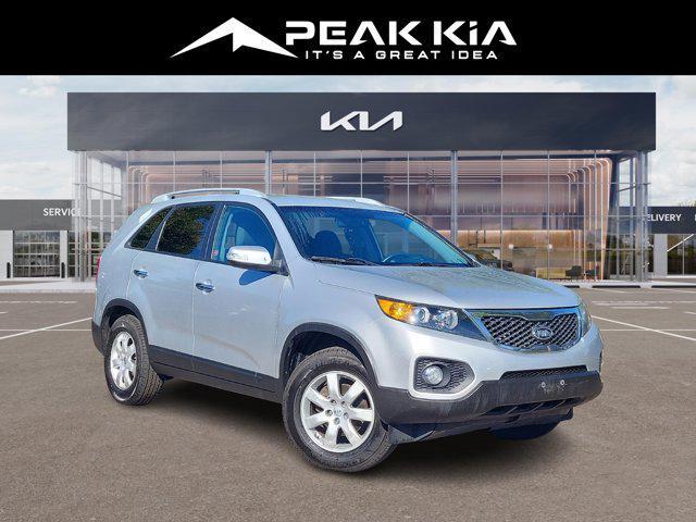 Photo of 2012 Bright Silver Kia Sorento