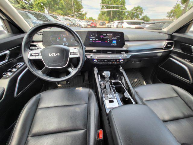 Photo of 2023 Glacial White Pearl Kia Telluride