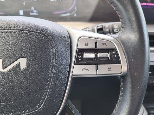 Photo of 2023 Glacial White Pearl Kia Telluride