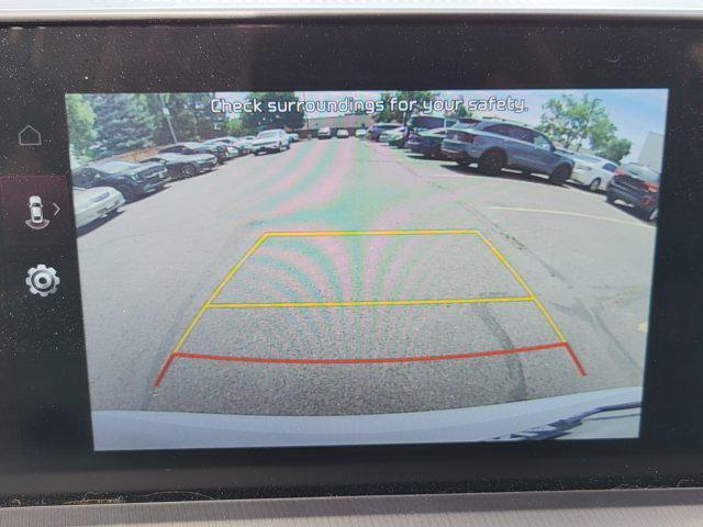 Photo of 2023 Glacial White Pearl Kia Telluride