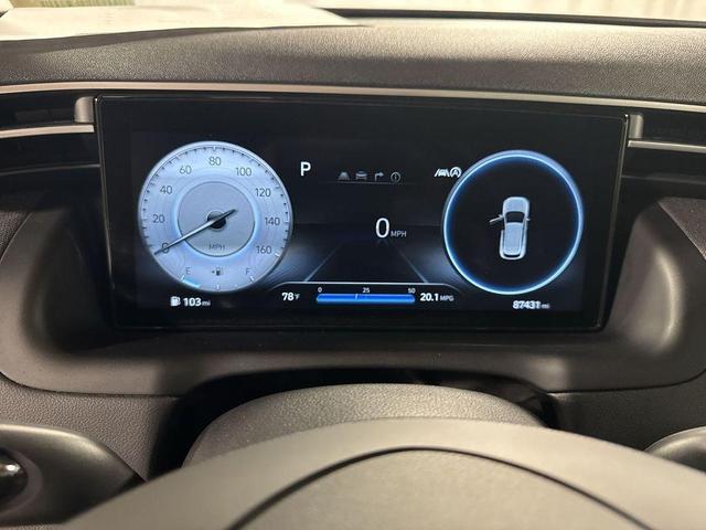 Photo of 2022 Quartz White Hyundai TUCSON