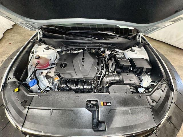 Photo of 2022 Quartz White Hyundai TUCSON