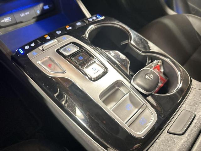 Photo of 2022 Quartz White Hyundai TUCSON
