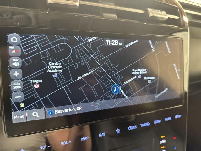 Photo of 2022 Quartz White Hyundai TUCSON