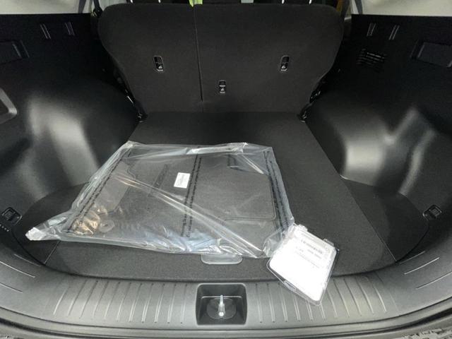 Photo of 2023 Snow White Pearl Kia Sportage