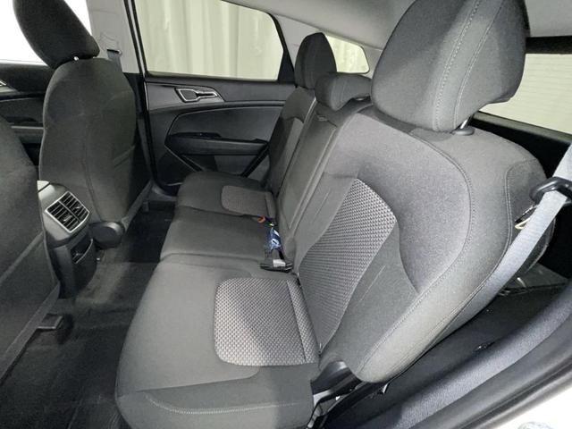Photo of 2023 Snow White Pearl Kia Sportage