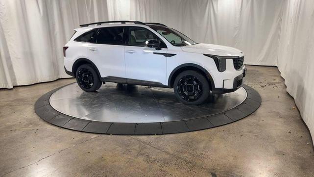 Photo of 2025 Glacial White Pearl Kia Sorento