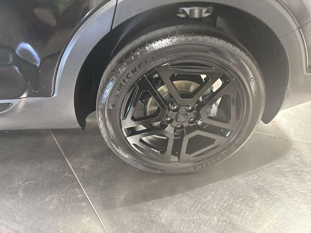 Photo of 2025 Ebony Black Kia Telluride