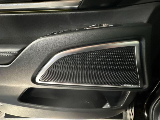 Photo of 2025 Ebony Black Kia Telluride