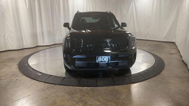 Photo of 2025 Ebony Black Kia Telluride