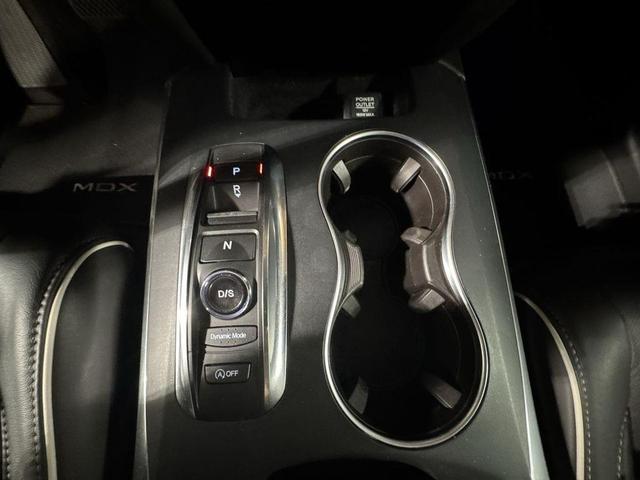 Photo of 2017 White Diamond Pearl Acura MDX