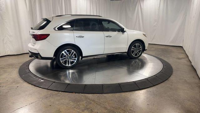 Photo of 2017 White Diamond Pearl Acura MDX