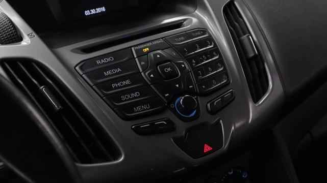 Photo of 2016 Frozen White Ford Transit Connect
