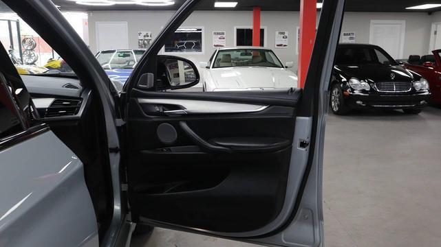 Photo of 2016 Donington Gray Metallic BMW X5 M