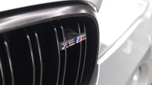Photo of 2016 Donington Gray Metallic BMW X5 M