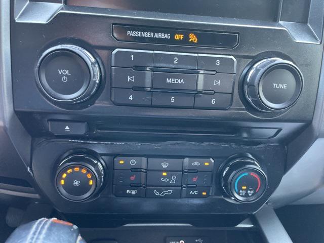 Photo of 2015 Tuxedo Black Metallic Ford F-150