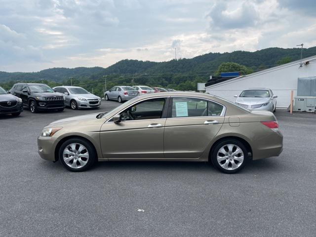 Photo of 2008 Gold Honda Accord