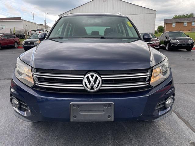 Photo of 2014 Night Blue Volkswagen Tiguan