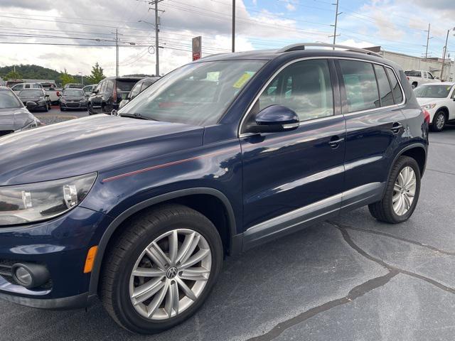 Photo of 2014 Night Blue Volkswagen Tiguan