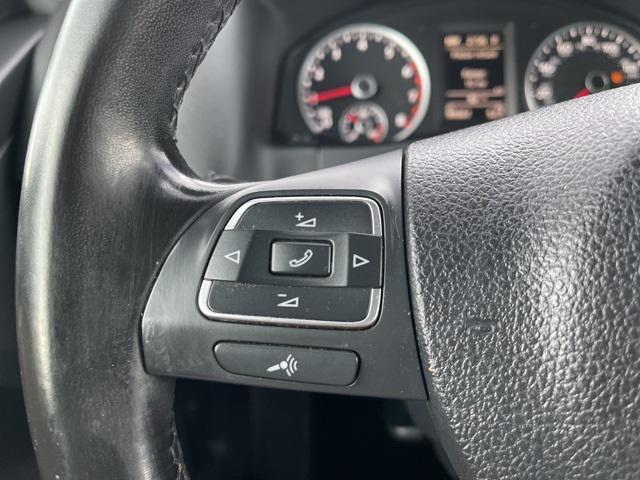 Photo of 2014 Night Blue Volkswagen Tiguan