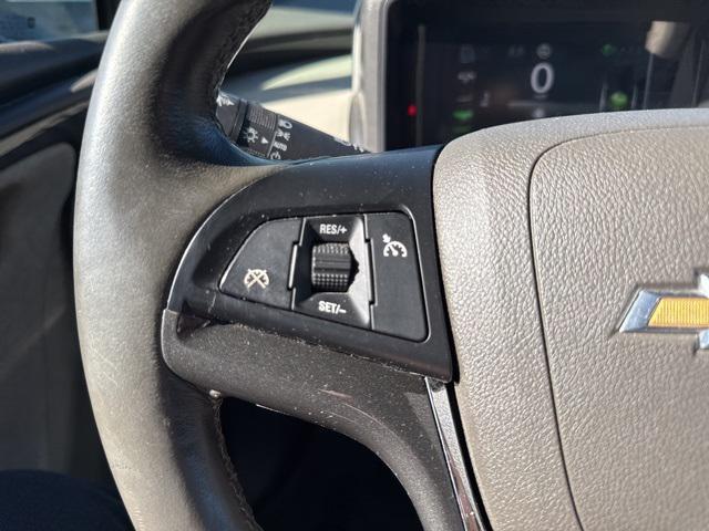 Photo of 2013 Summit White Chevrolet Volt