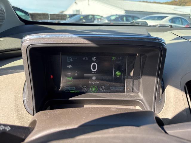 Photo of 2013 Summit White Chevrolet Volt