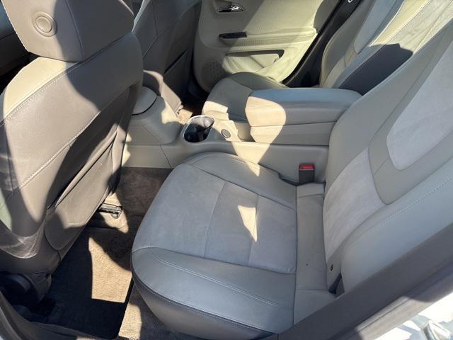 Photo of 2013 Summit White Chevrolet Volt
