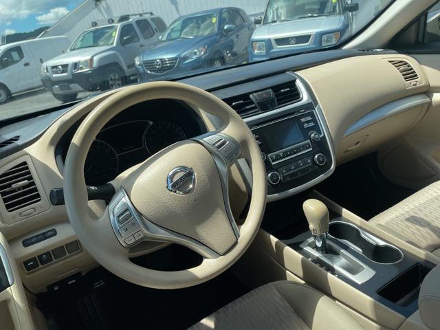 Photo of 2017 Storm Blue Nissan Altima