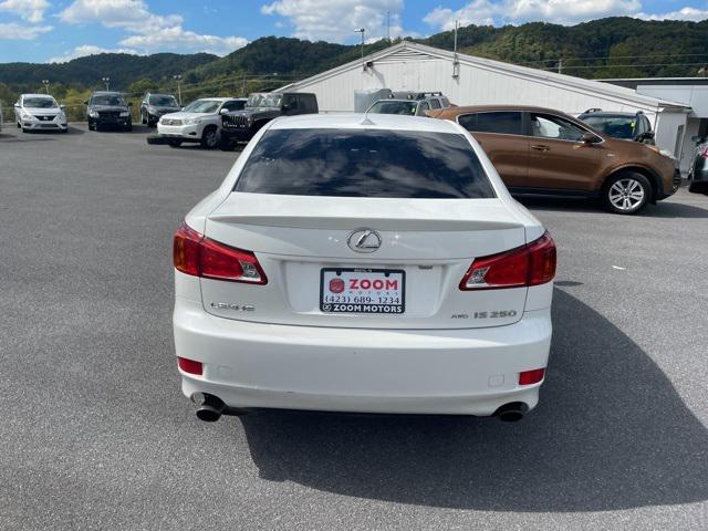 Photo of 2009 White Lexus IS 250