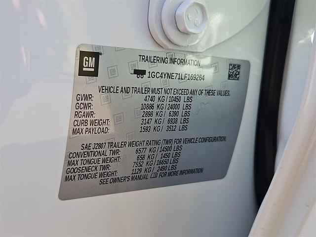 Photo of 2020 Summit White Chevrolet Silverado 2500
