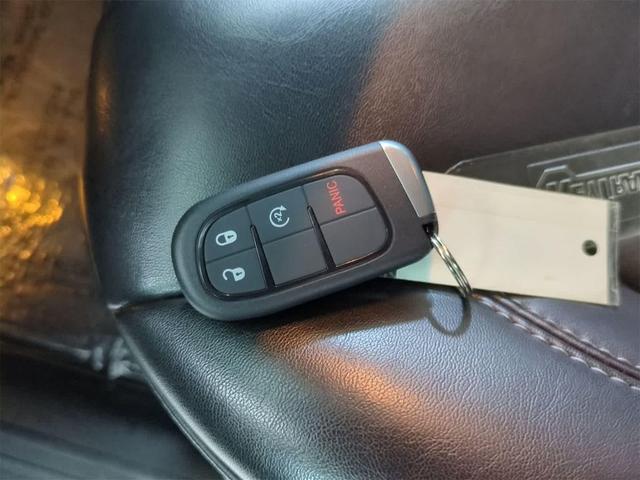 Photo of 2019 Billet Silver Metallic Clearcoat Jeep Cherokee