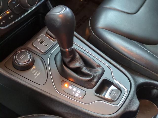 Photo of 2019 Billet Silver Metallic Clearcoat Jeep Cherokee