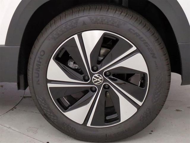 Photo of 2025 Pure White Volkswagen Taos