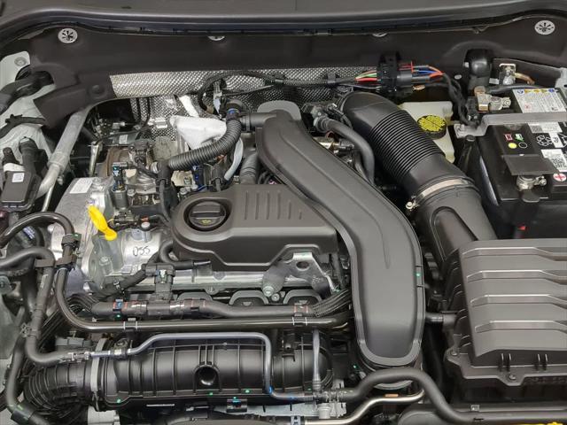 Photo of 2025 Pure White Volkswagen Taos