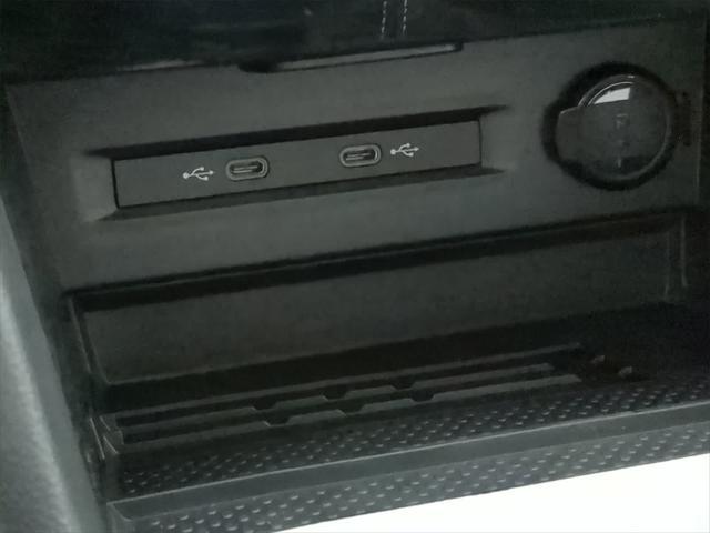 Photo of 2025 Pure White Volkswagen Taos