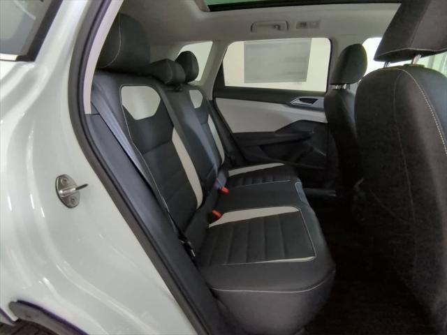 Photo of 2025 Pure White Volkswagen Taos